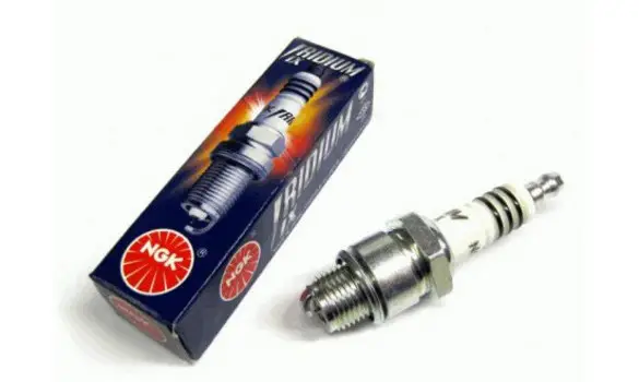 Bujia NGK CR6HIX Iridium -7274-